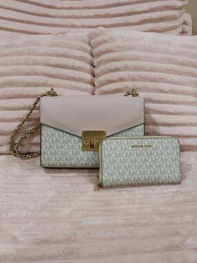 🩷 Pink and White Michael Kors Crossbody and Wallet